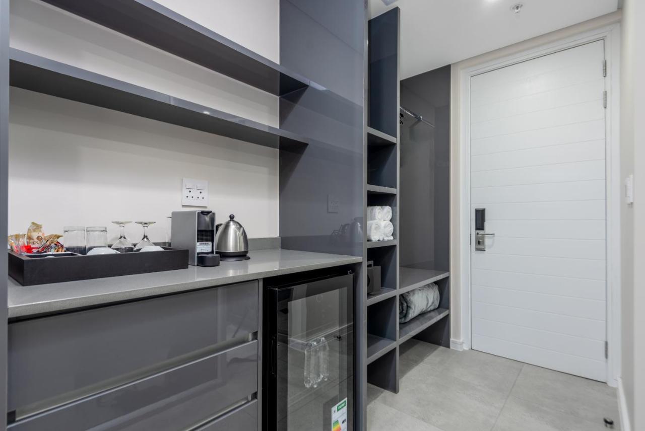 Reserved Suites Illovo Johannesburg Buitenkant foto