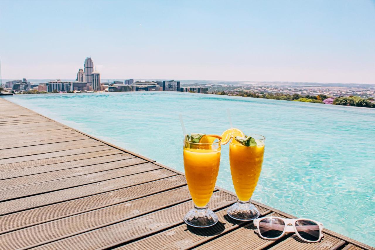 Reserved Suites Illovo Johannesburg Buitenkant foto