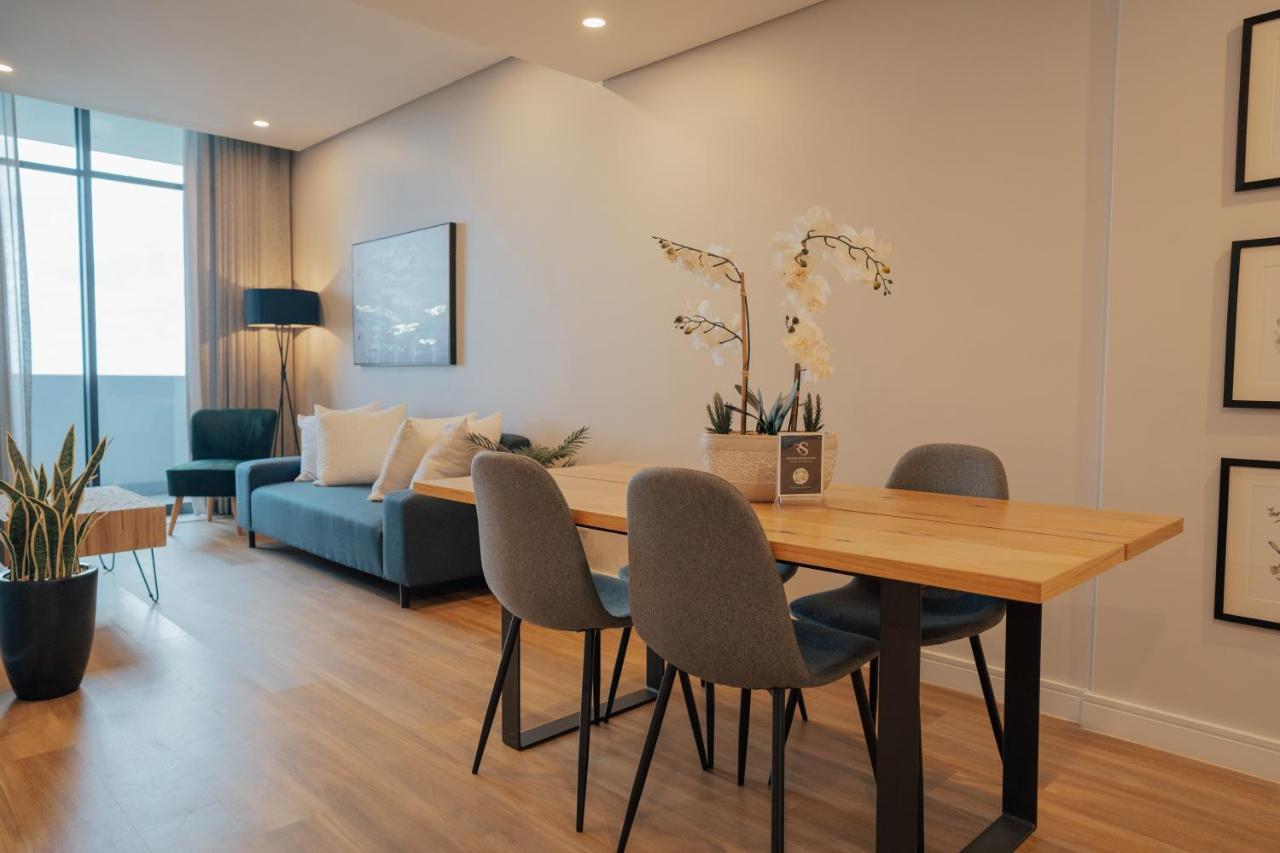 Reserved Suites Illovo Johannesburg Buitenkant foto