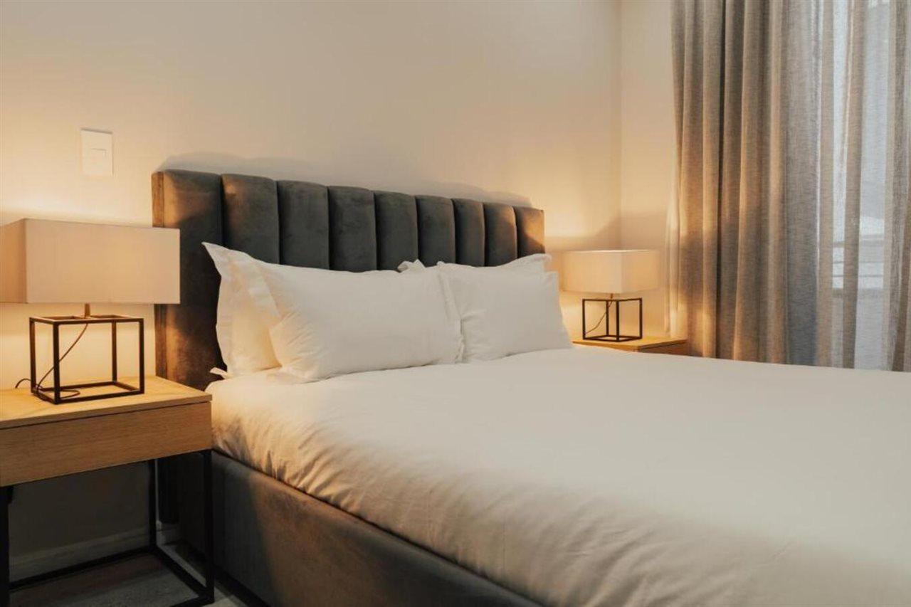 Reserved Suites Illovo Johannesburg Buitenkant foto
